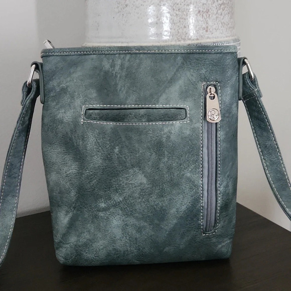 - P&G Tribal Print Crossbody Bag - Picture 4 of 10